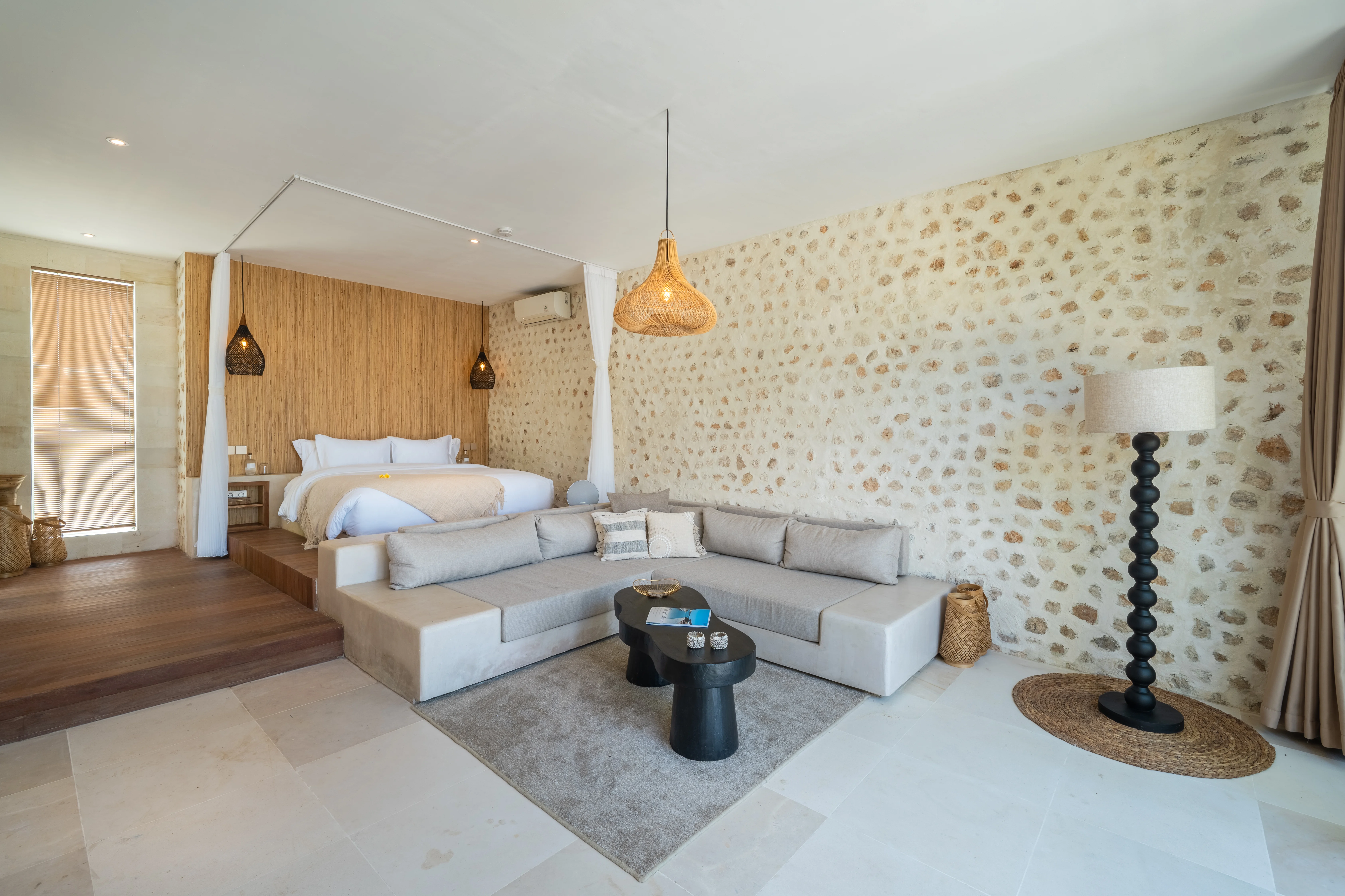 Garden suite with bed and lounge sofa