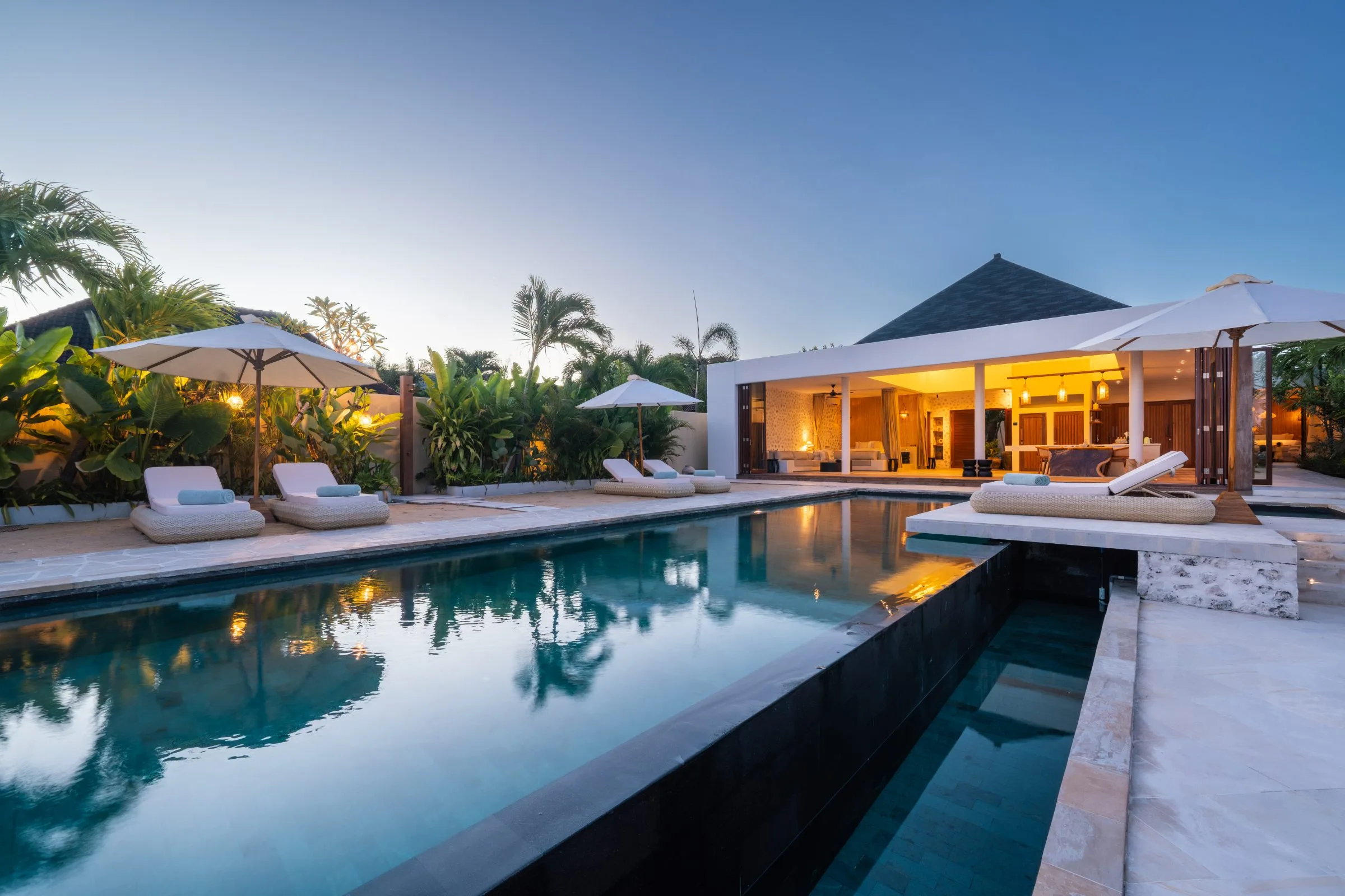 Villa Kingfisher at sunset